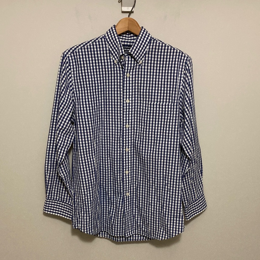 Croft & Barrow Button Down Classic Fit Blue and White Plaid Shirt Neck 15